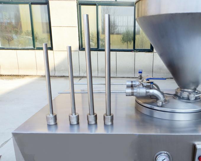 機械ソーセージの原料の充填機を作る商業鶏のソーセージ