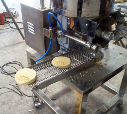 機械を作る小さいハンバーガーのハンバーグ機械鶏2100PCS/Hの商業ハンバーガー